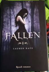 Libro usato in vendita Fallen Lauren Kate