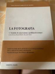 Libro usato in vendita LA FOTOGRAFIA luisa masetti bisetti e riccardo vlahov