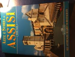 Libro usato in vendita ASSISI arte  e  Storia VARIE