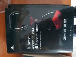 Libri usati in dono La breve seconda vita di bree tanner Stephenie Meyer